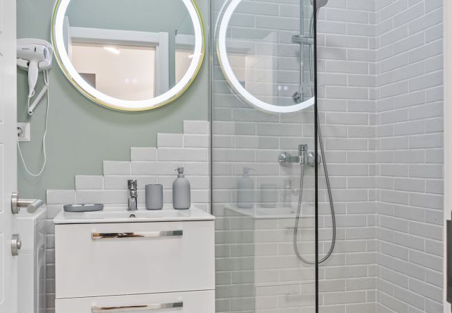 Apartment in Mamaia Nord - Serenity Breeze with Beach View Apartment in Mamaia Nord - Serenity Breeze with Beach View