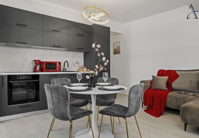 Apartment in Mamaia Nord - Serenity Breeze with Beach View Apartment in Mamaia Nord - Serenity Breeze with Beach View