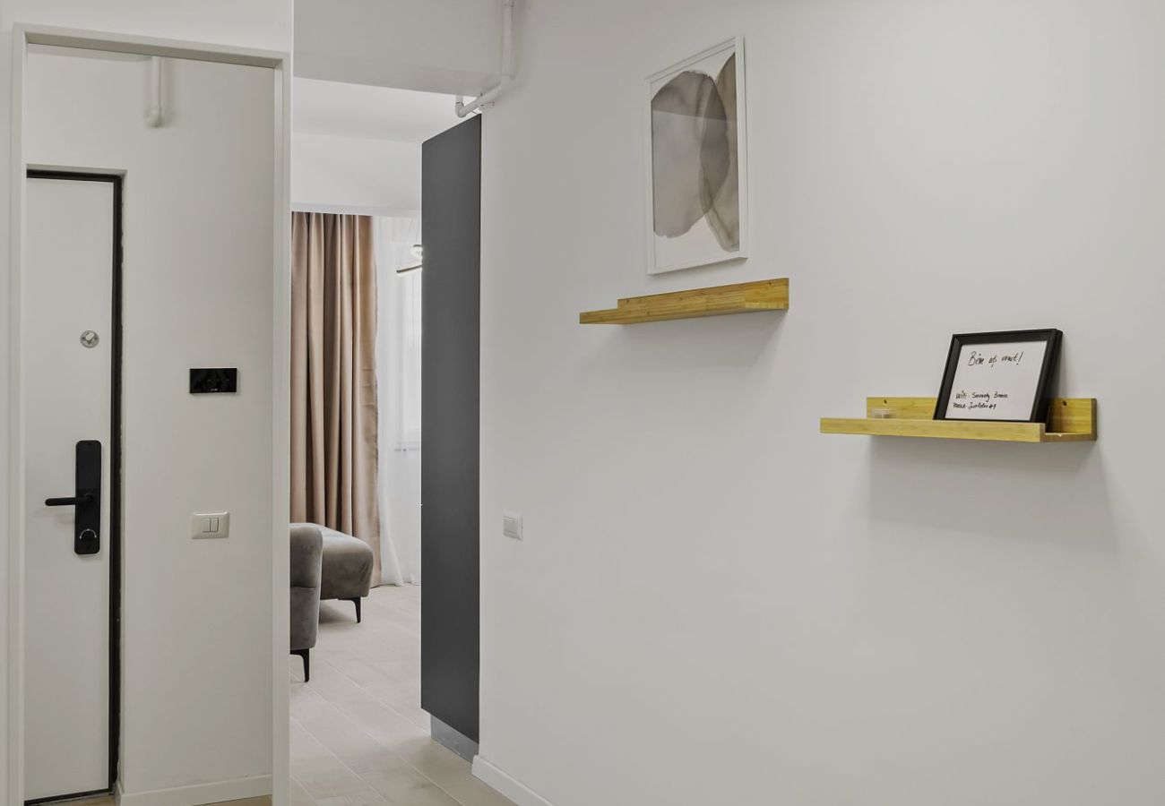 Apartment in Mamaia Nord - Serenity Breeze with Beach View