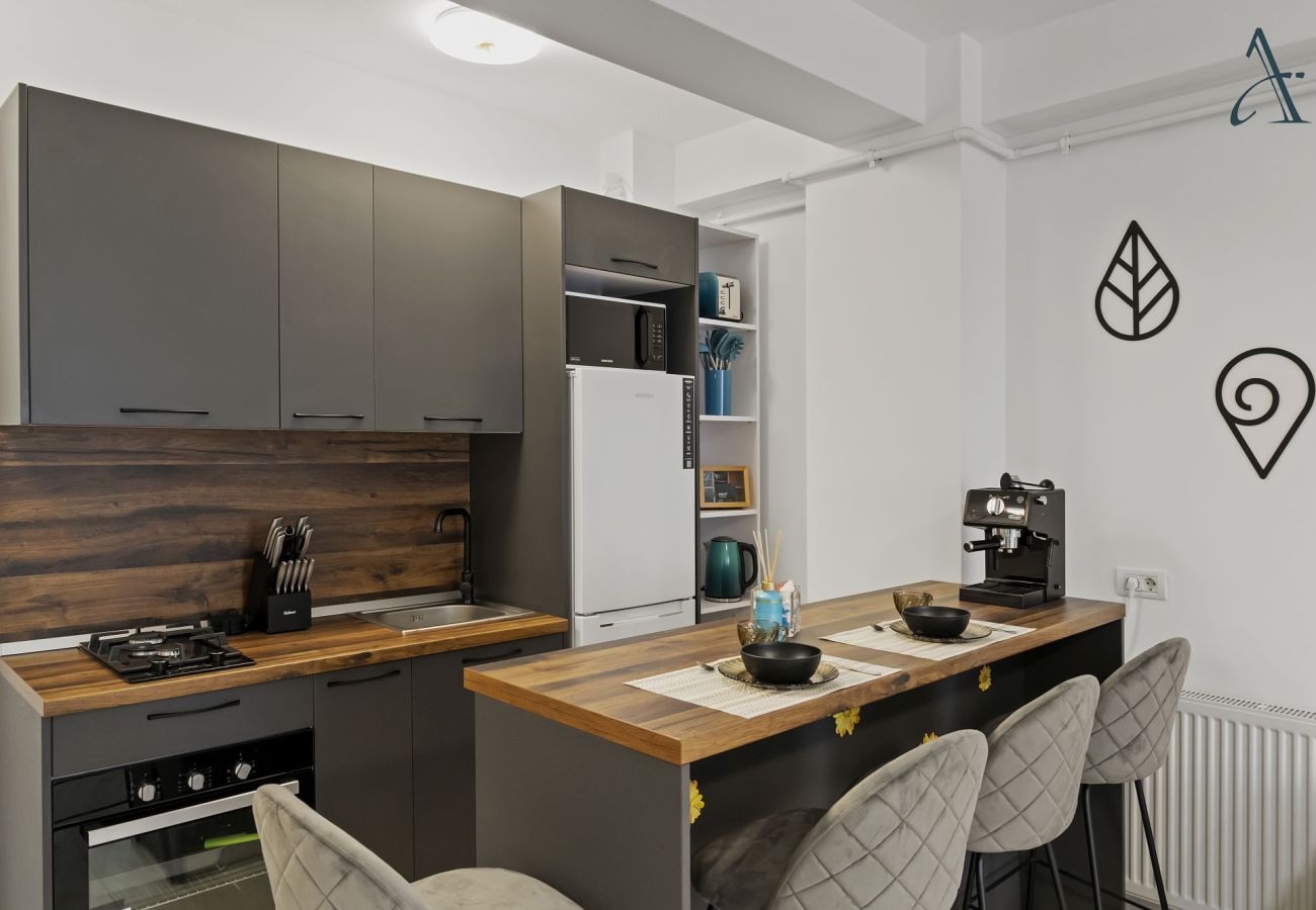 Apartment in Mamaia Nord - Brighthouse with Beach View