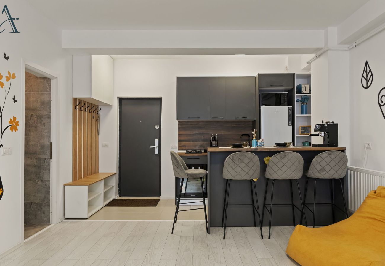 Apartment in Mamaia Nord - Brighthouse with Beach View