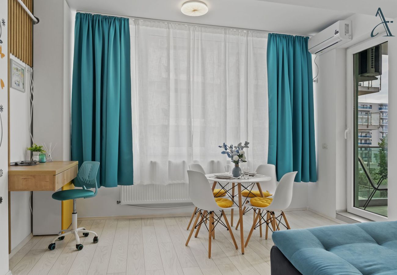 Apartment in Mamaia Nord - Brighthouse with Beach View