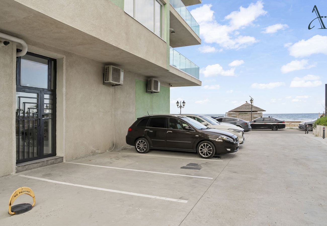 Apartment in Mamaia Nord - Brighthouse with Beach View