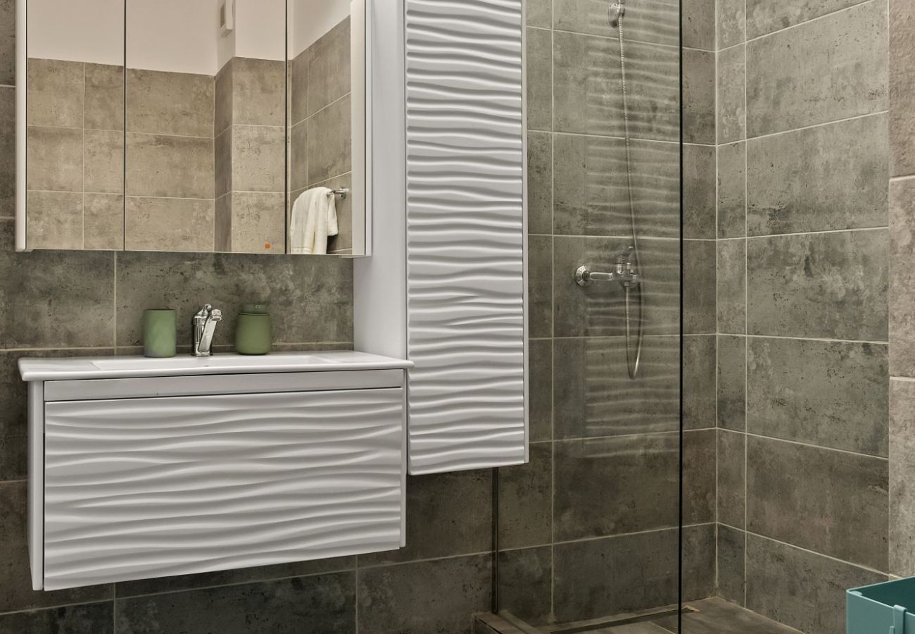 Apartment in Mamaia Nord - Brighthouse with Beach View