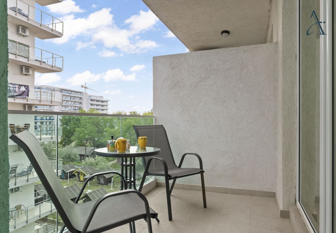 Apartment in Mamaia Nord - Brighthouse with Beach View