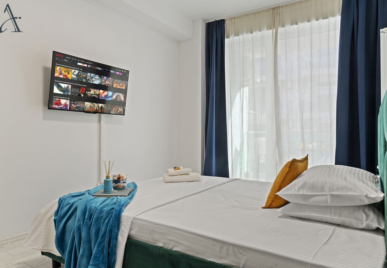 Apartment in Mamaia Nord - Brighthouse with Beach View