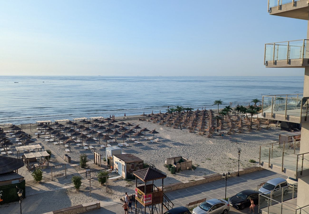 Apartment in Mamaia Nord - Brighthouse with Beach View