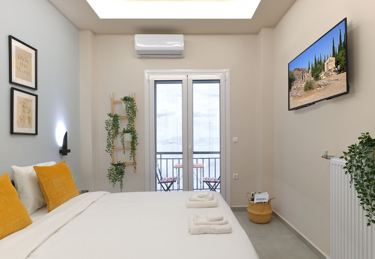 Studio in Athens - Discover Pagrati: Cozy Urban Hideout