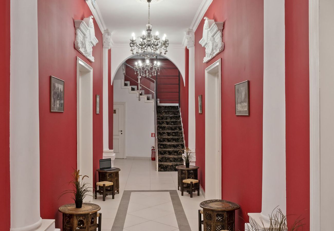 Residence in Bucharest - Ramana Hostel The Urban Twelve