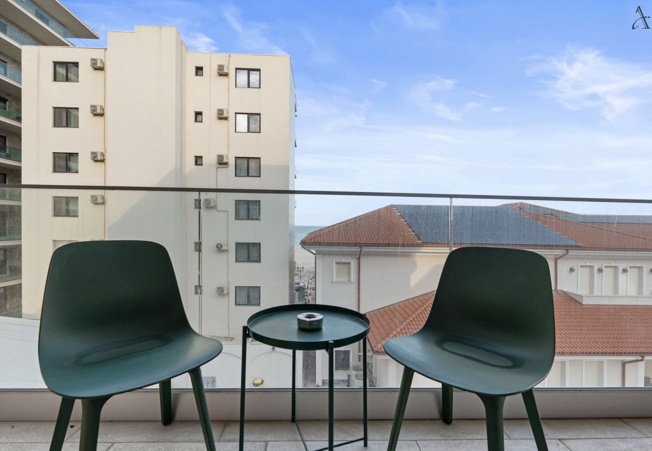 Apartment in Mamaia Nord - BlueWave Retreat