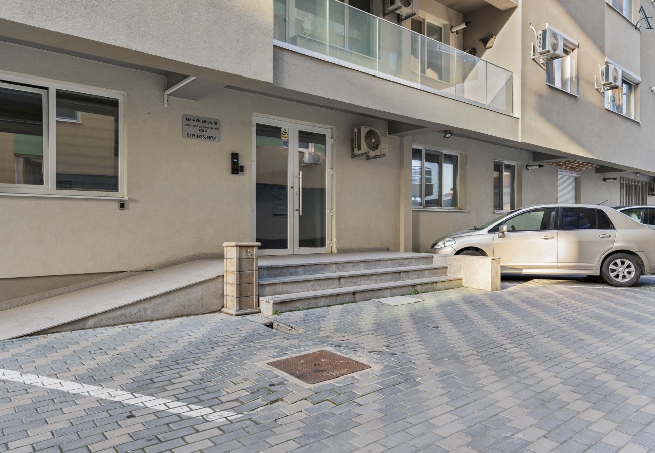 Apartment in Mamaia Nord - BlueWave Retreat