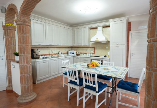 House in Tramonti - Casa Francese Relax - An oasis of well-being not far from the sea House in Tramonti - Casa Francese Relax - An oasis of well-being not far from the sea