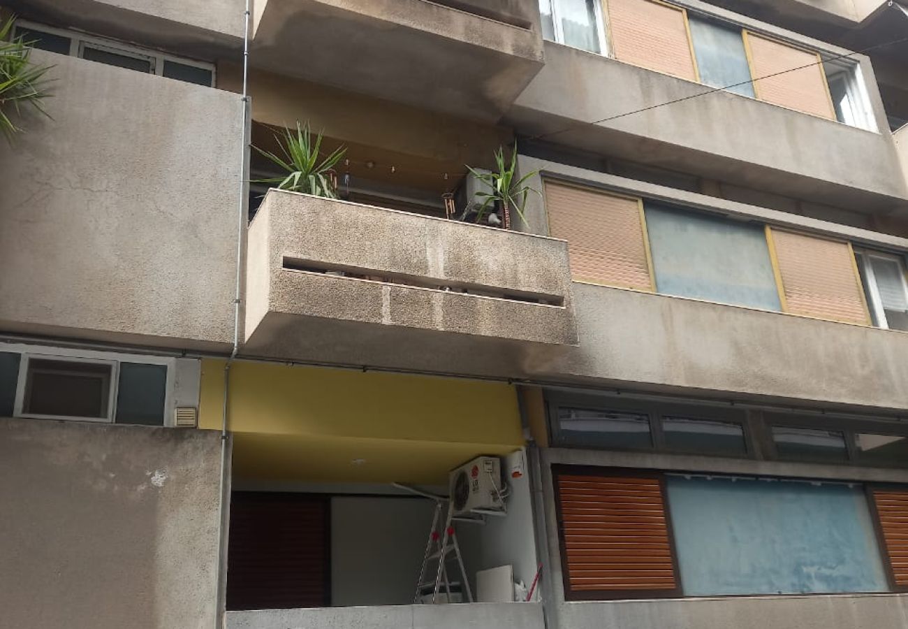 Apartment in Athens - Grigouriou Theologou 12-14