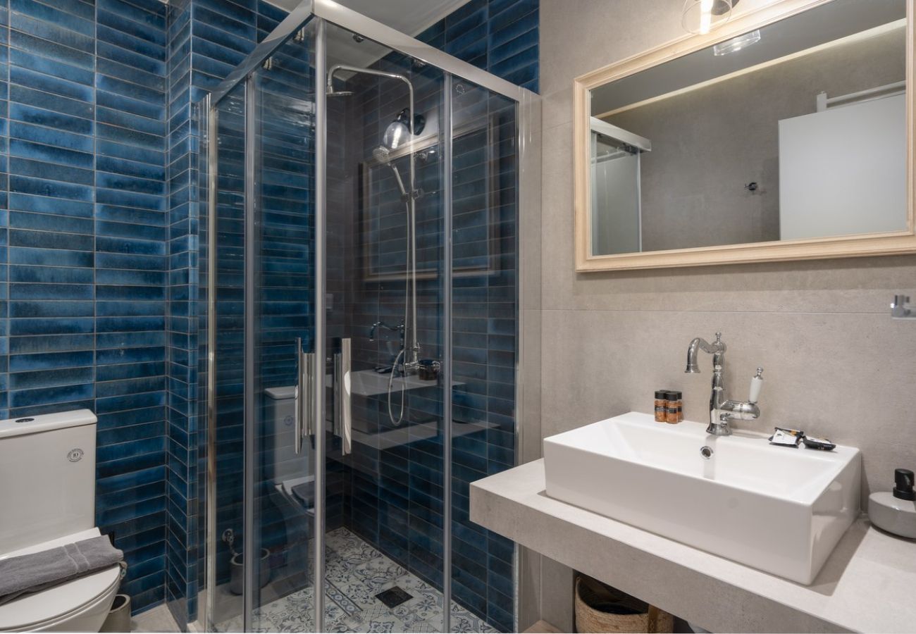 Apartment in Athens - Solonos 116