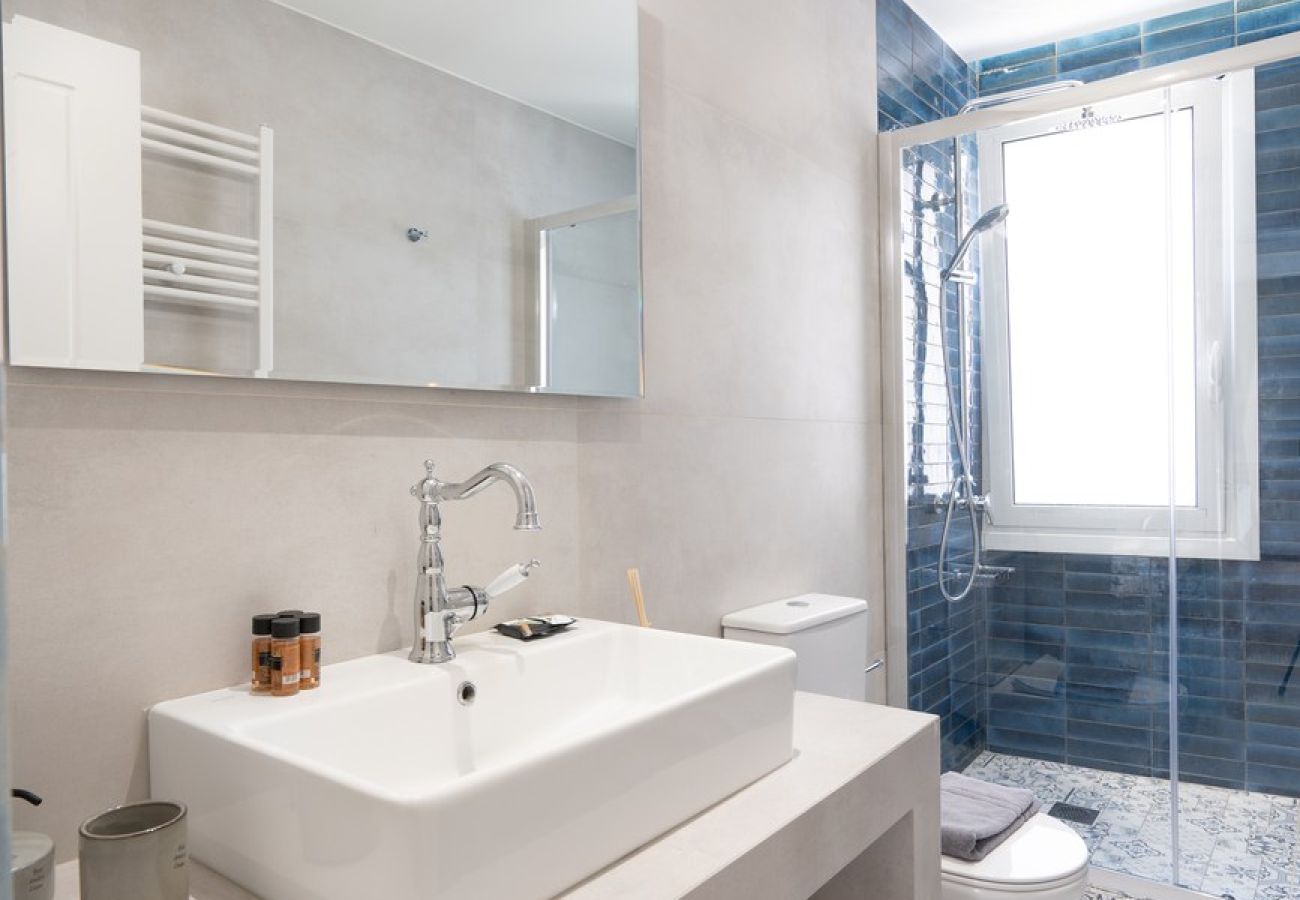 Apartment in Athens - Solonos 116