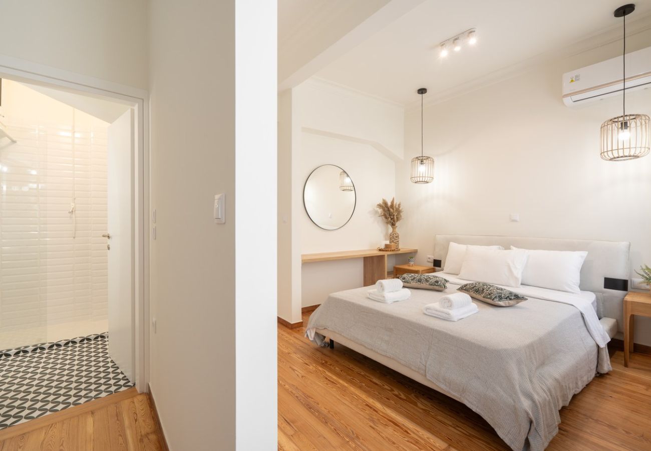 Apartment in Athens - Solonos 116