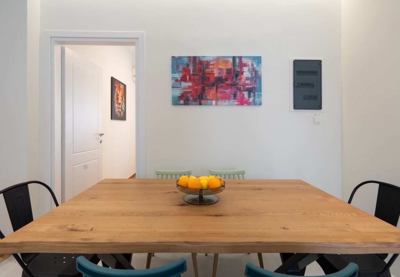 Apartment in Athens - Solonos 116