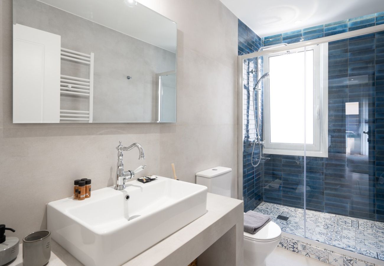 Apartment in Athens - Solonos 116