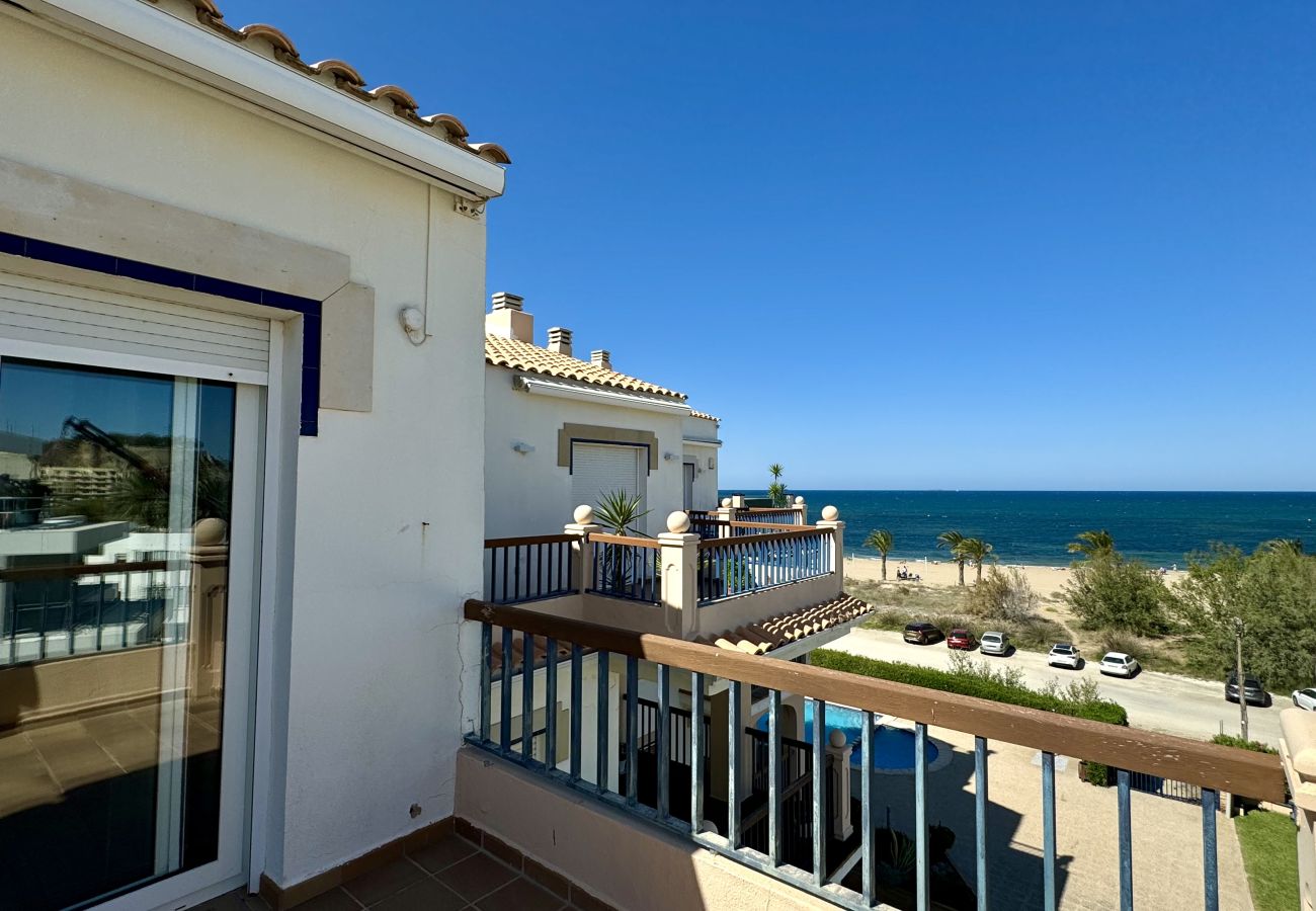 Apartment in Denia - CARLTON 131 beachfront, large terrace