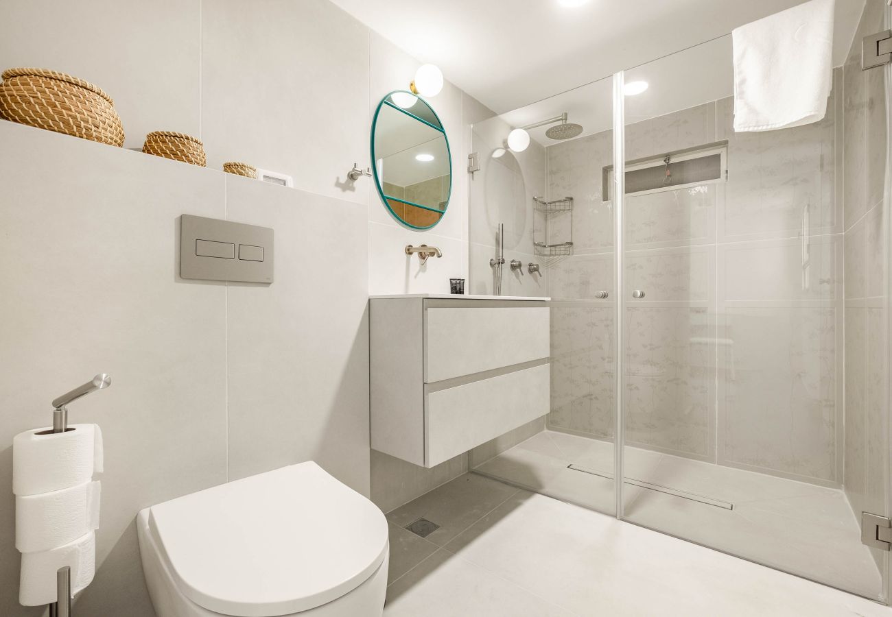Apartment in Tel Aviv - Jaffa - Designer Gem Secret Patio & Jacuzzi Near Beach by FeelHome