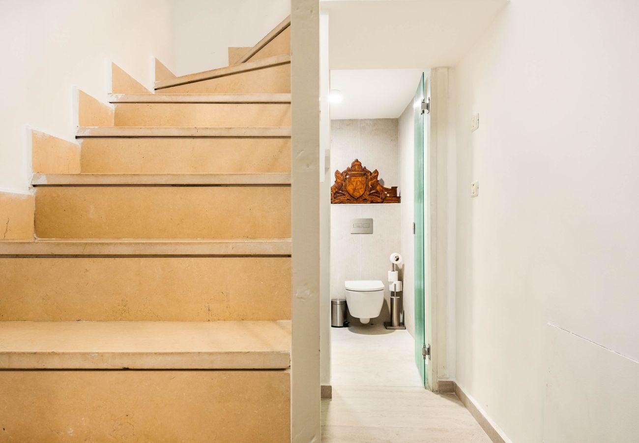 Apartment in Tel Aviv - Jaffa - Designer Gem Secret Patio & Jacuzzi Near Beach by FeelHome