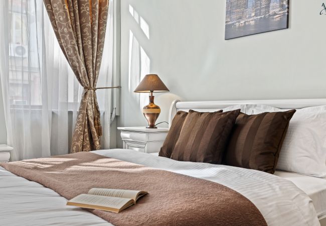 Apartment in Bucharest - 2 BDR în Old Town Bucharest Apartment in Bucharest - 2 BDR în Old Town Bucharest