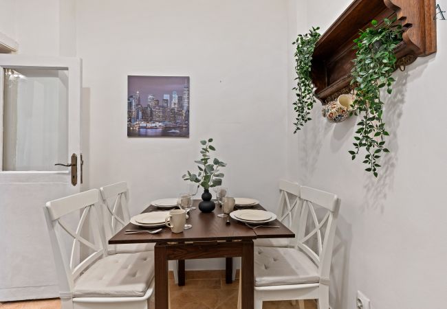 Apartment in Bucharest - 2 BDR în Old Town Bucharest Apartment in Bucharest - 2 BDR în Old Town Bucharest