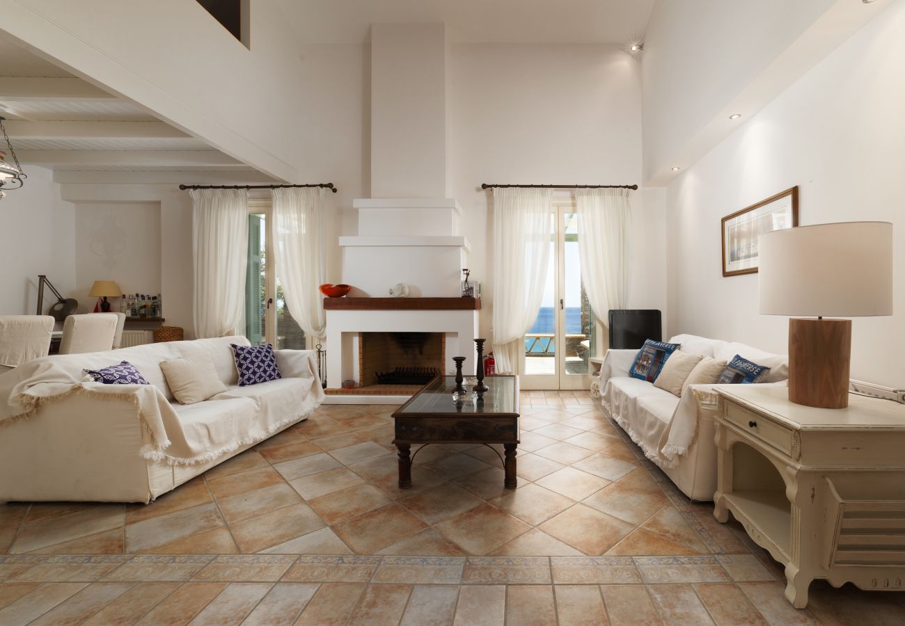 Villa in Andros - Entire Beachfront villa in Andros 
