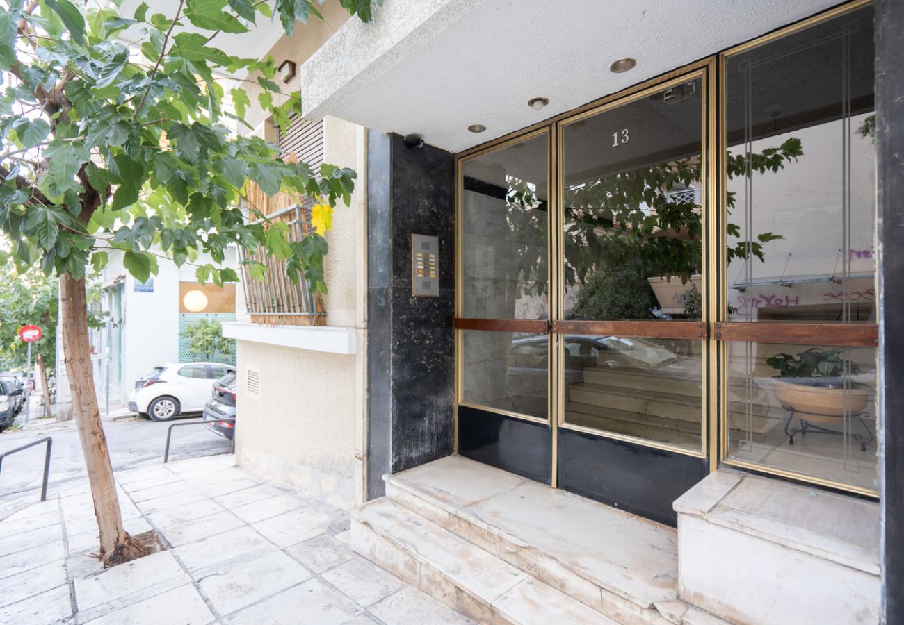 Apartment in Athens - Stilponos 13