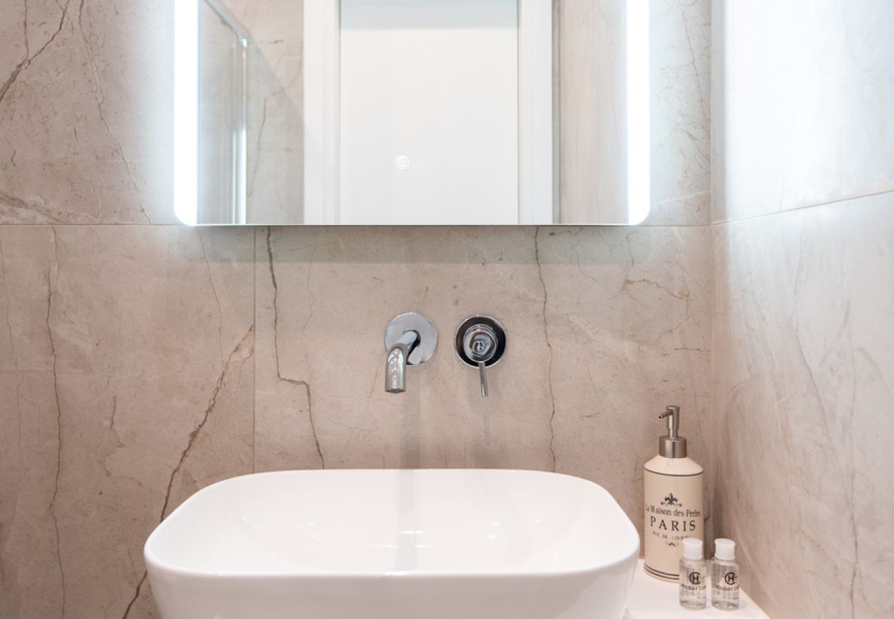 Apartment in Athens - Stilponos 13