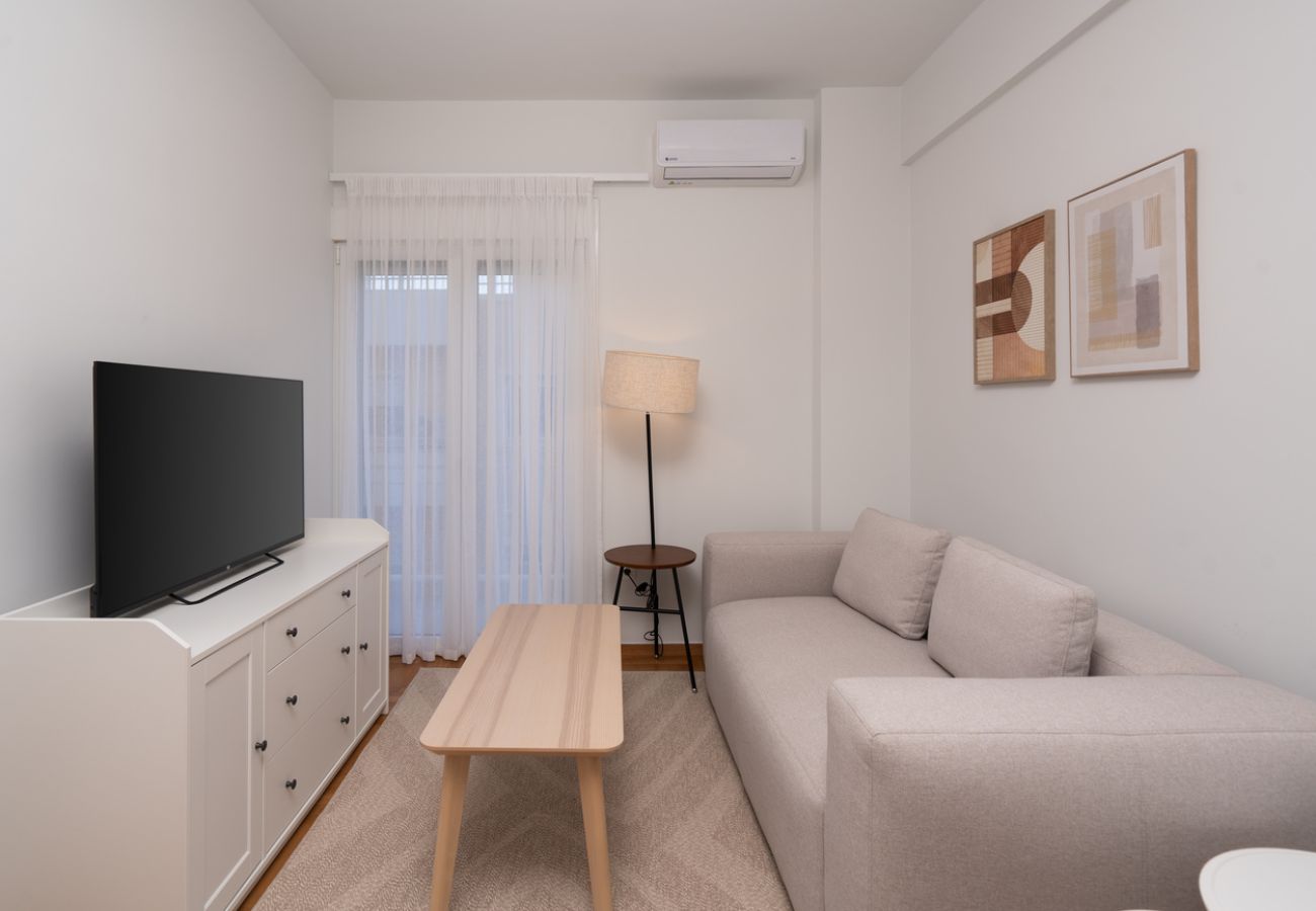 Apartment in Athens - Stilponos 13