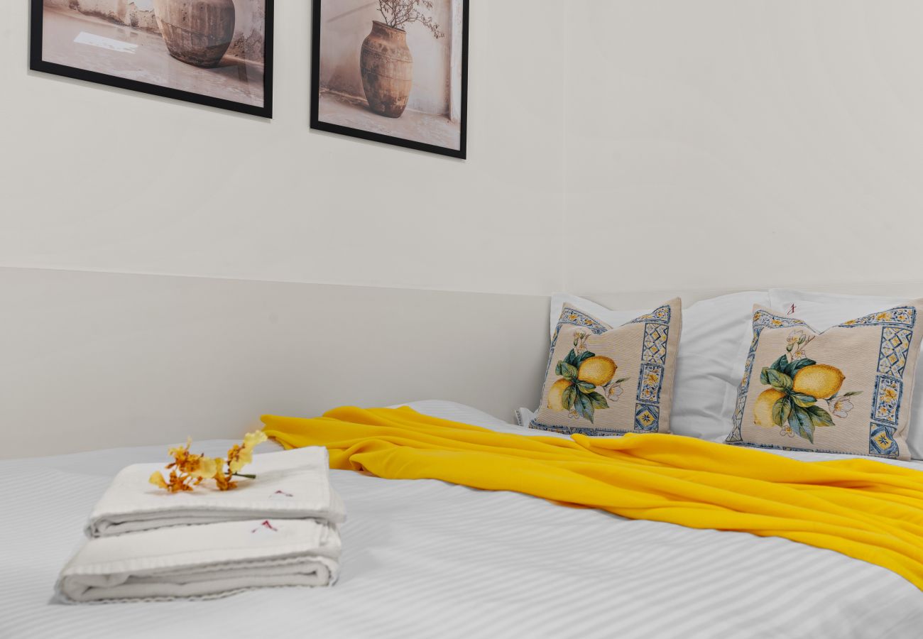 Studio in Bucharest - Little Studio in Old Town