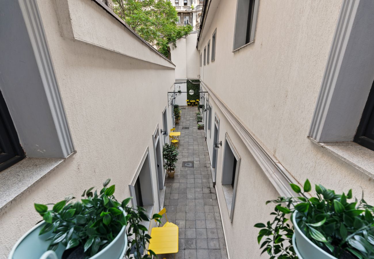 Studio in Bucharest - Two Beds One Stay