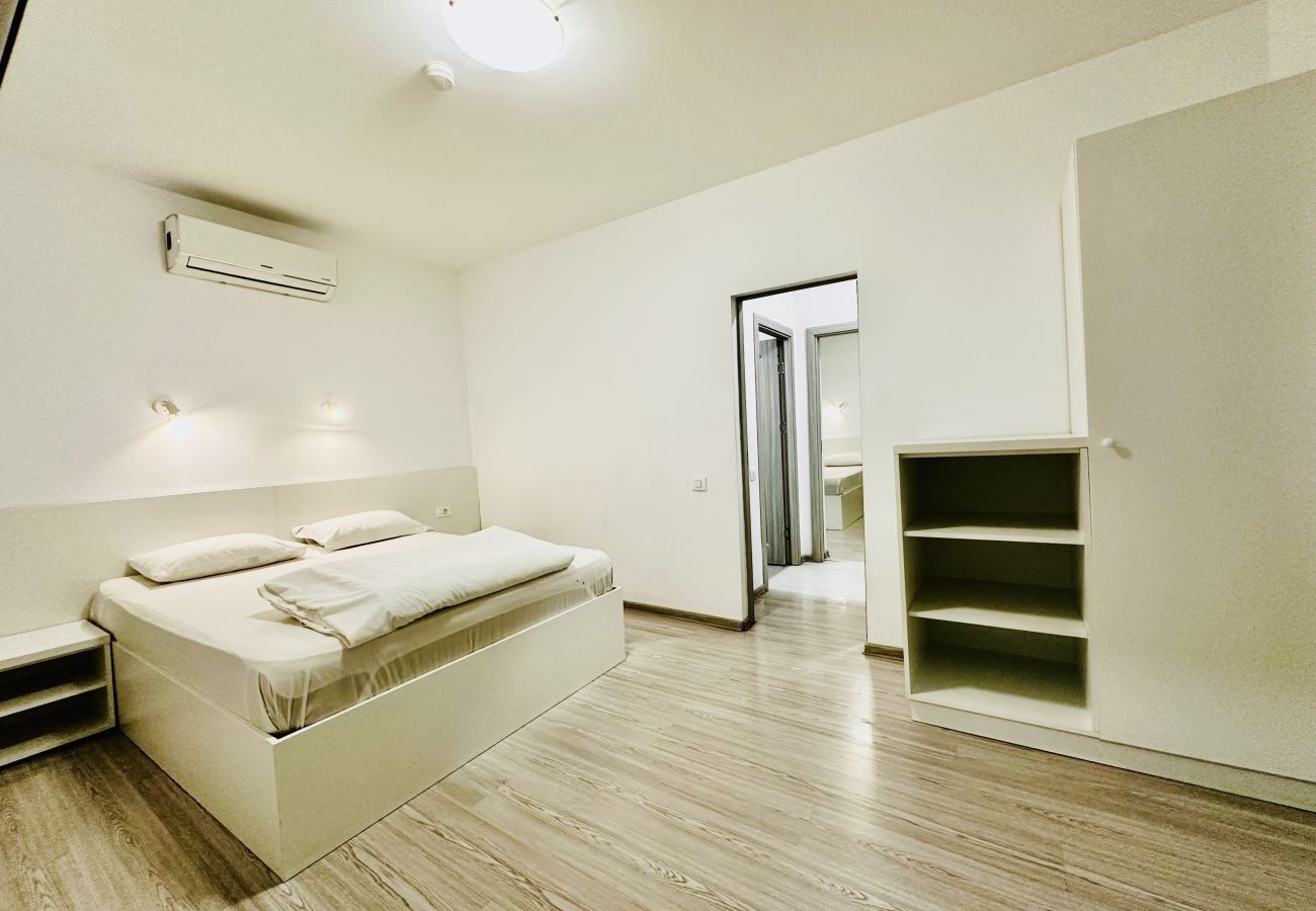 Apartment in Bucharest - Family Old Town Quad