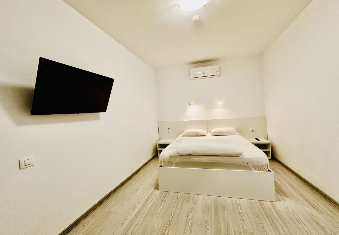 Apartment in Bucharest - Family Old Town Quad