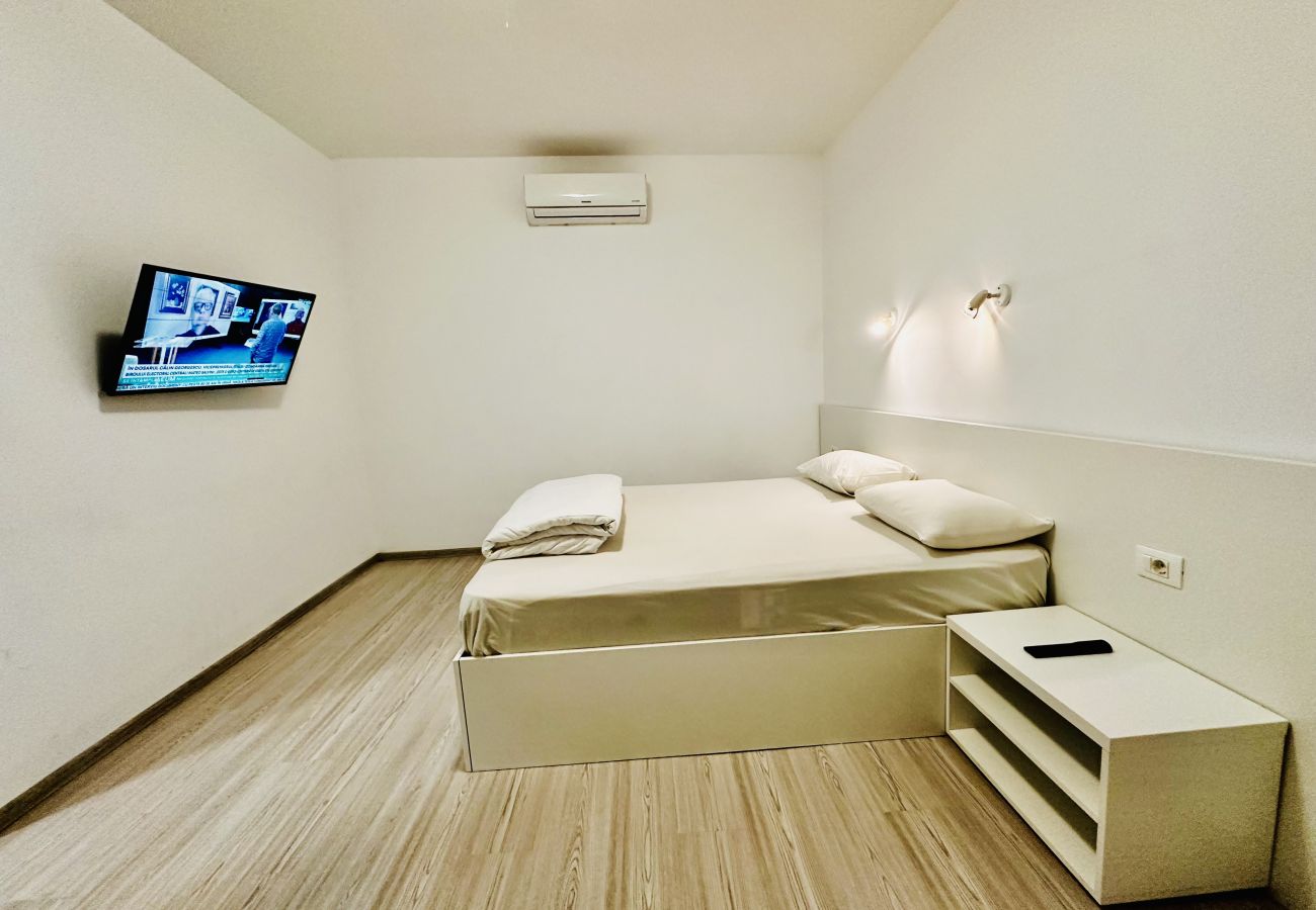 Apartment in Bucharest - Family Old Town Quad
