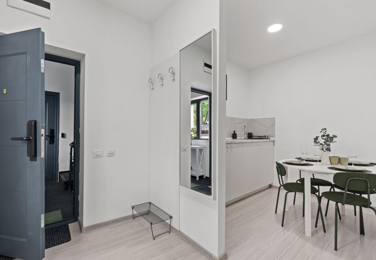 Apartment in Bucharest - Family Old Town Quad