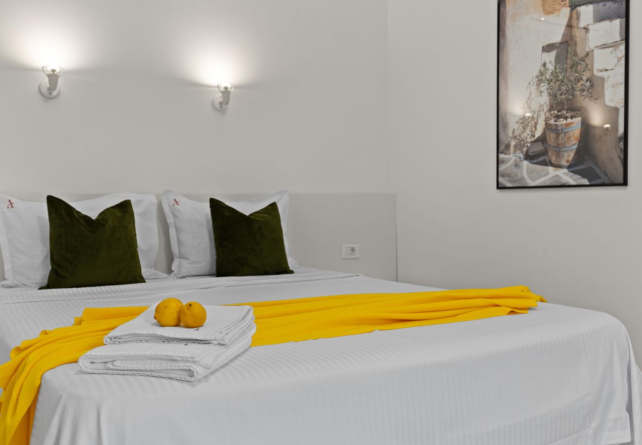Apartment in Bucharest - Family Old Town Quad