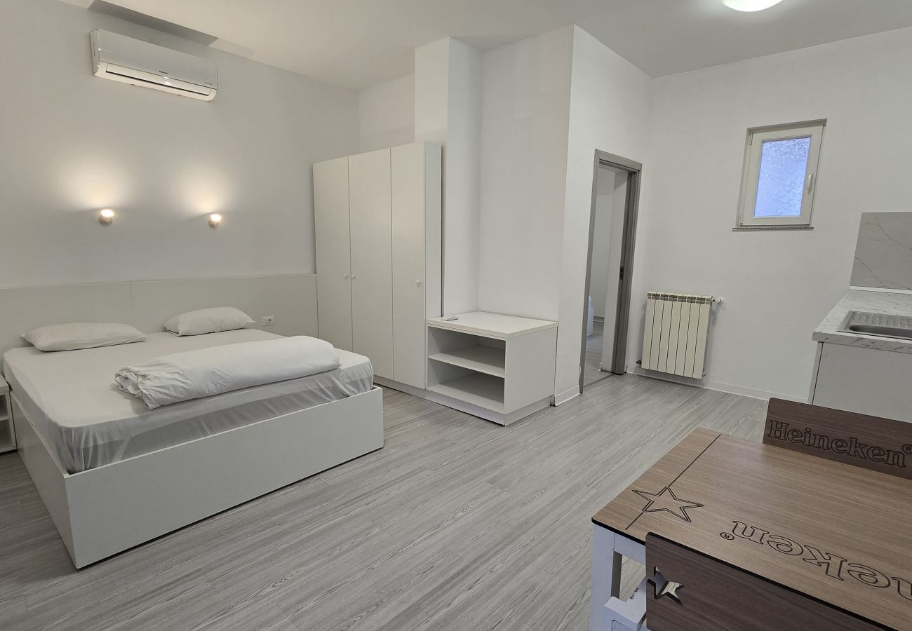 Apartment in Bucharest - Continetal studio