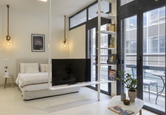 Studio in Athens - Sci-Fi Themed Studio in Koukaki