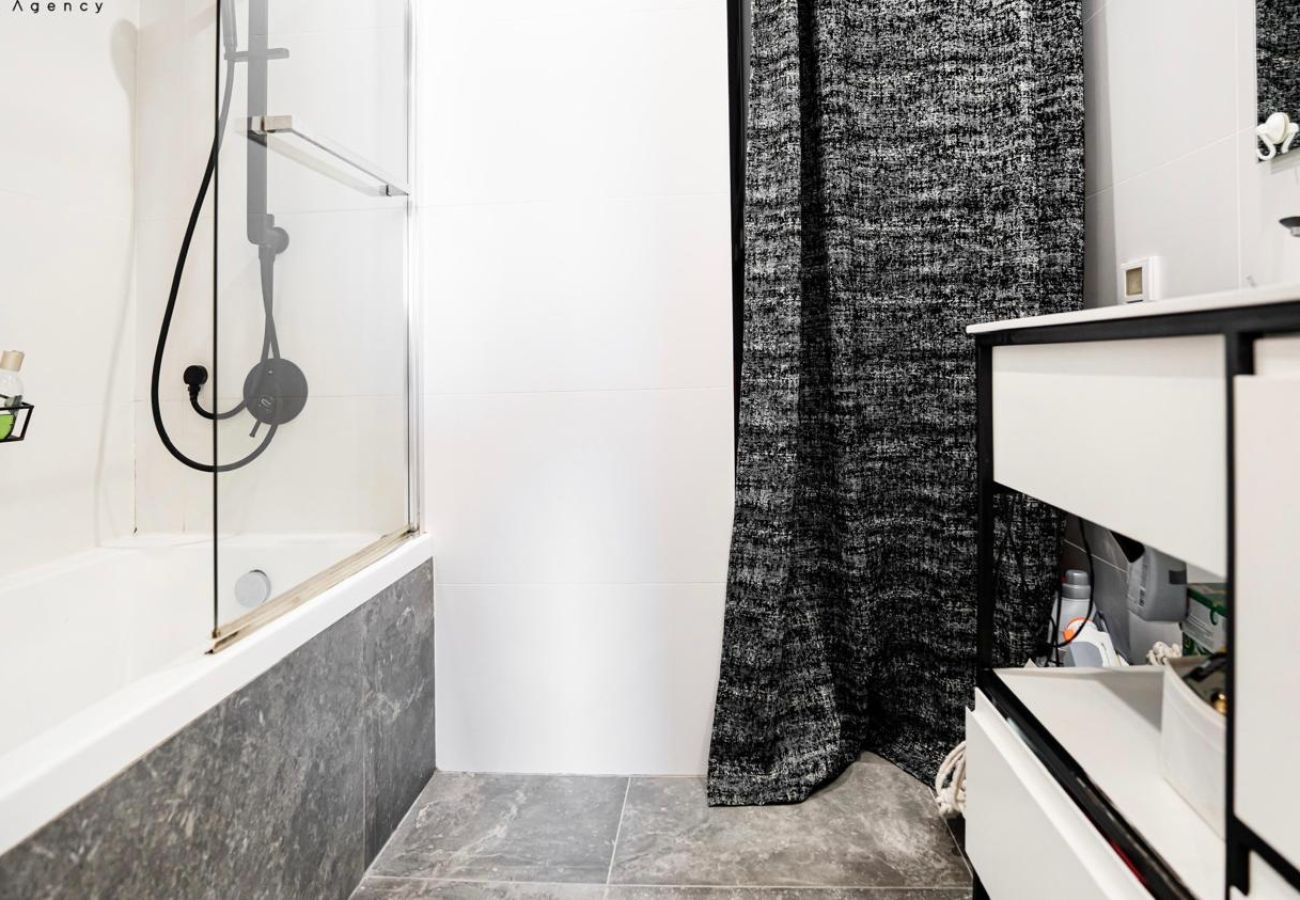 Apartment in Tel Aviv - Jaffa - Bright and Hype 2BR in Florentin by FeelHome