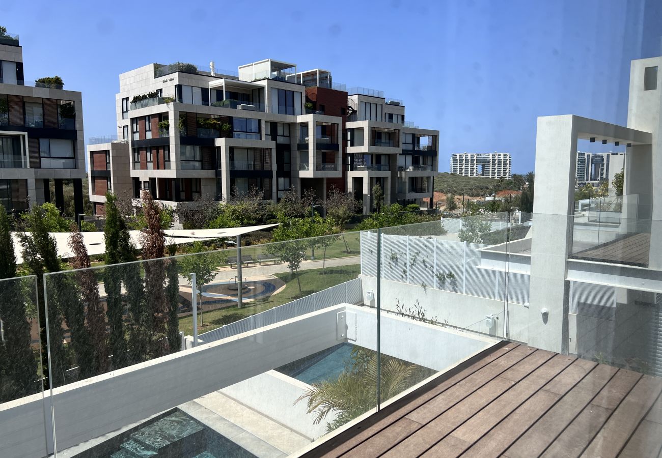Villa in Herzliya - MAMAD Luxury New Villa with Private Pool by FeelHome