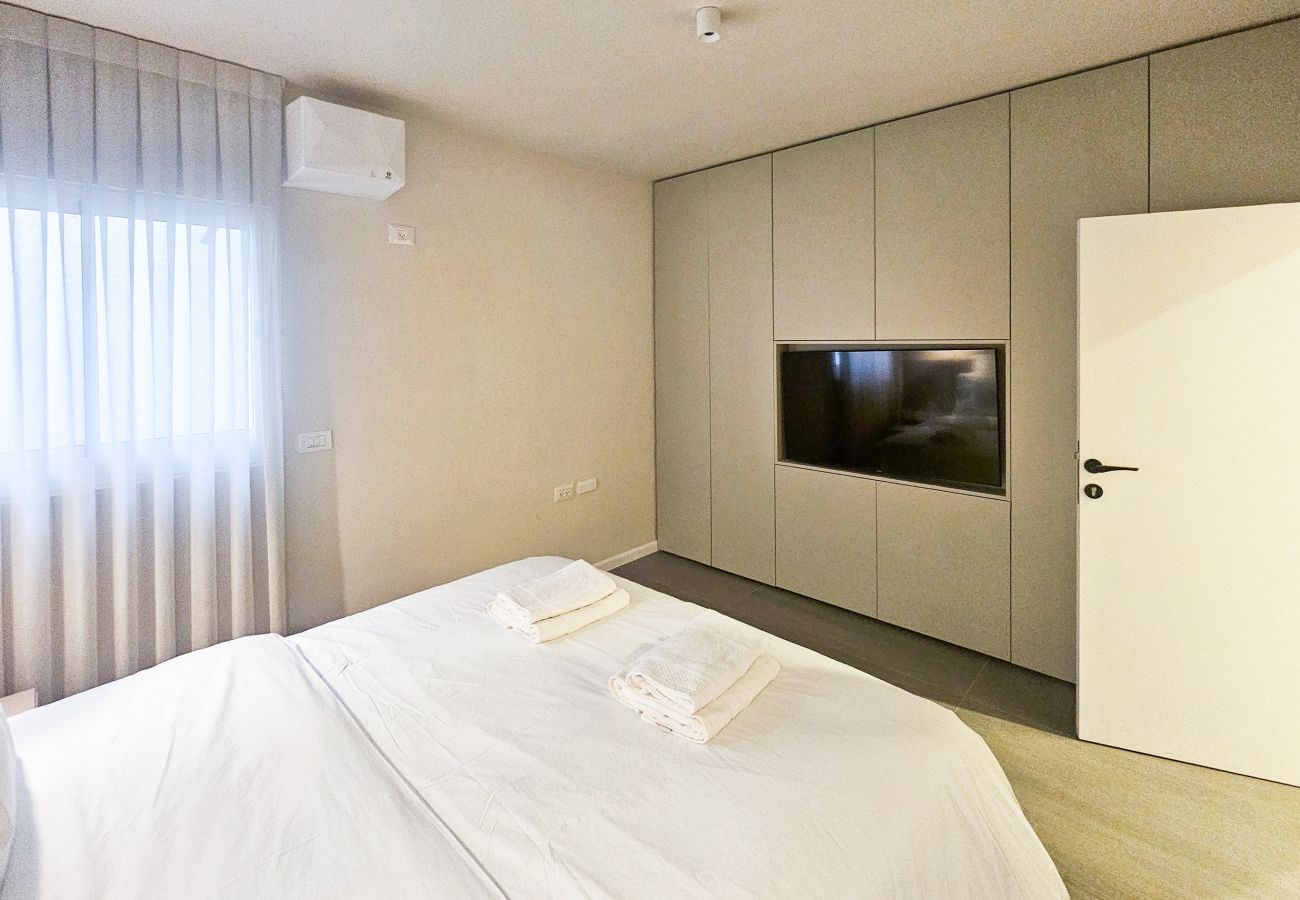Villa in Herzliya - MAMAD Luxury New Villa with Private Pool by FeelHome