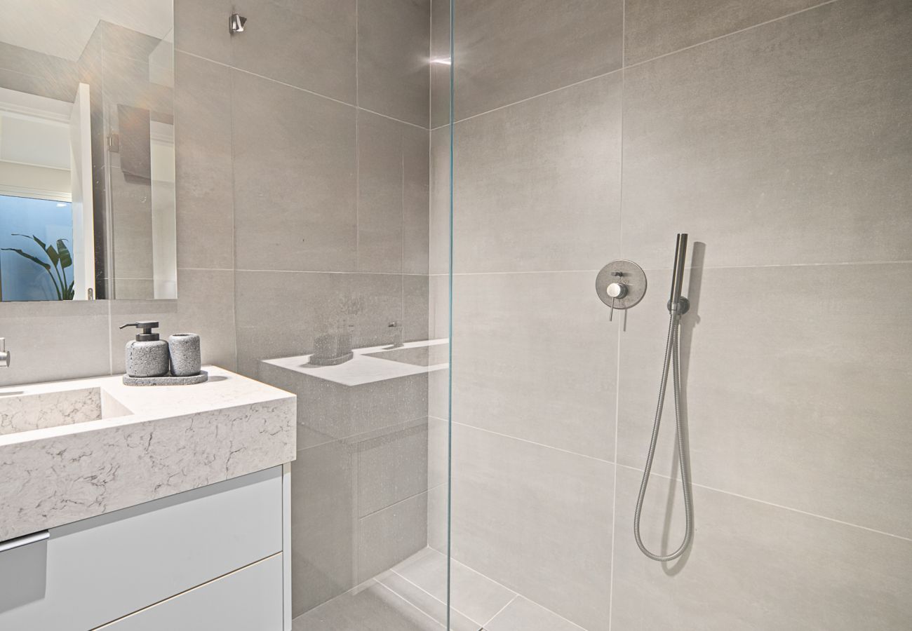 Villa in Herzliya - MAMAD Luxury New Villa with Heated Private Pool by FeelHome