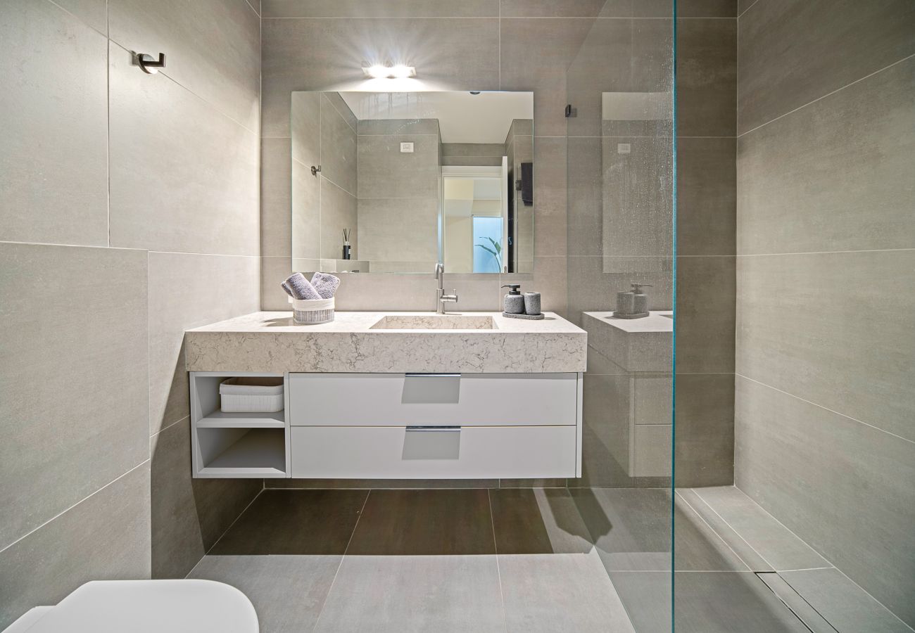 Villa in Herzliya - MAMAD Luxury New Villa with Heated Private Pool by FeelHome