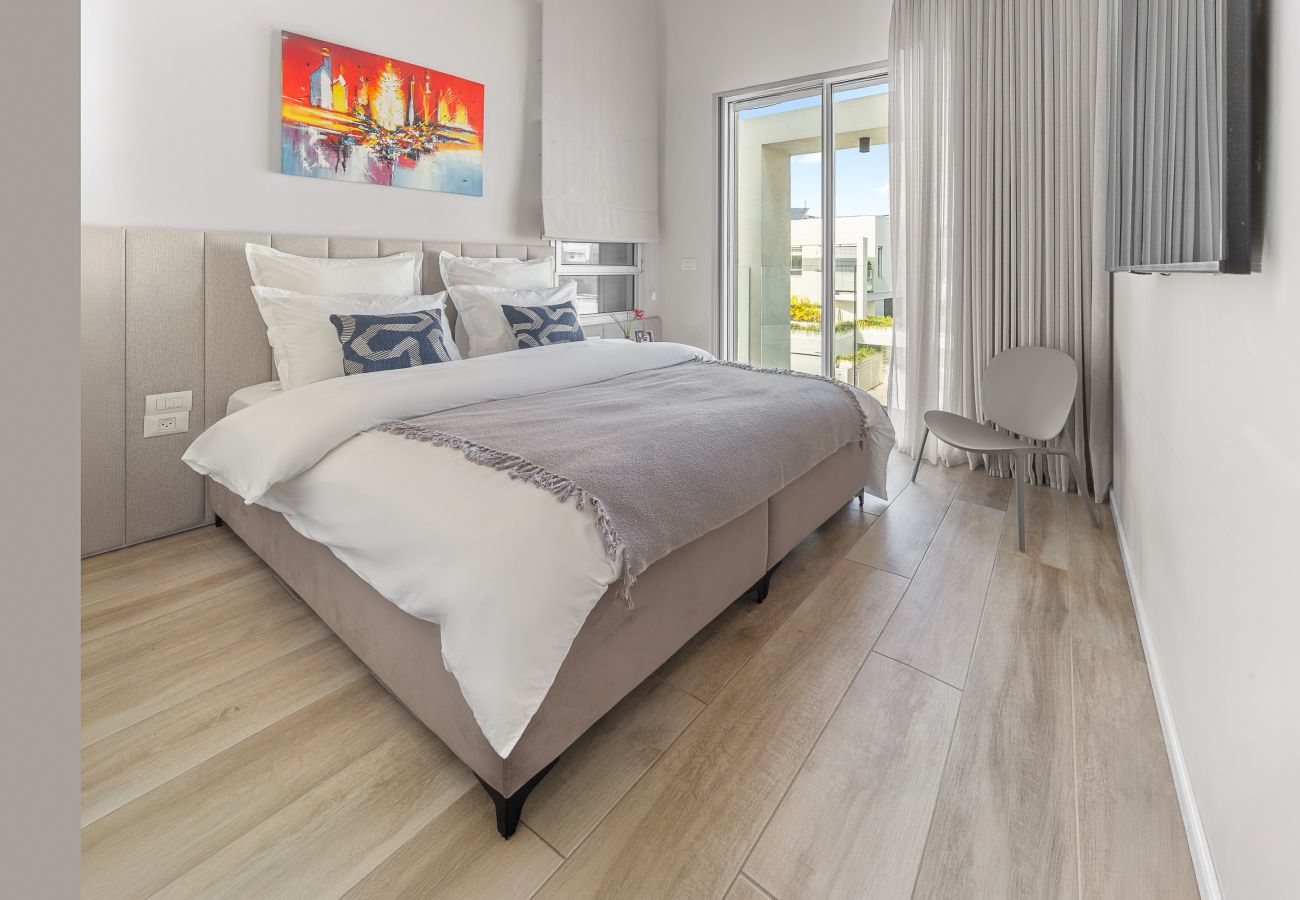 Villa in Herzliya - MAMAD Luxury New Villa with Heated Private Pool by FeelHome