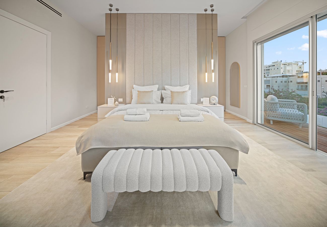 Villa in Herzliya - MAMAD Luxury New Villa with Heated Private Pool by FeelHome