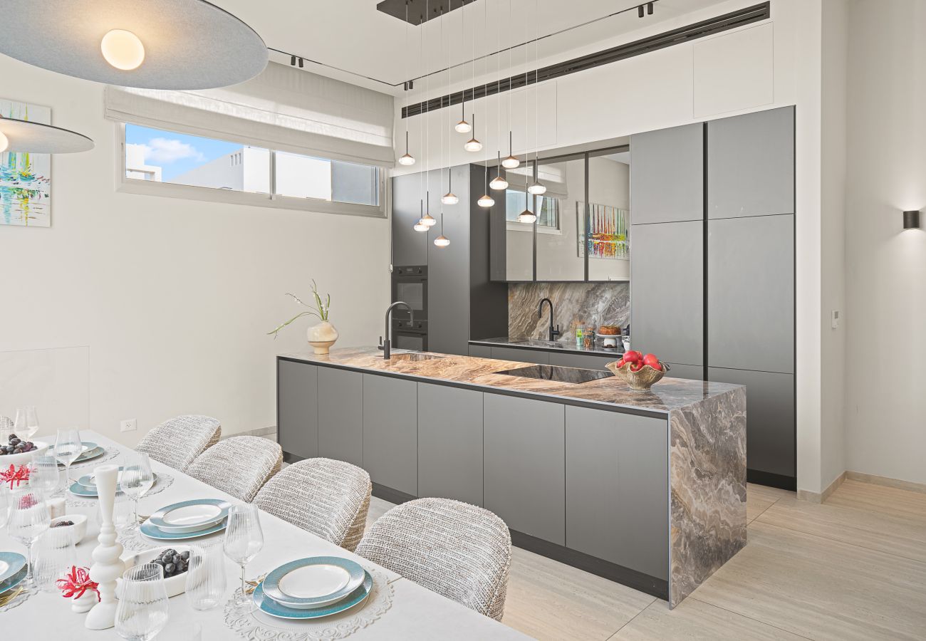 Villa in Herzliya - MAMAD Luxury New Villa with Heated Private Pool by FeelHome