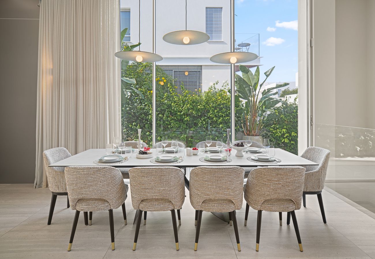 Villa in Herzliya - MAMAD Luxury New Villa with Heated Private Pool by FeelHome