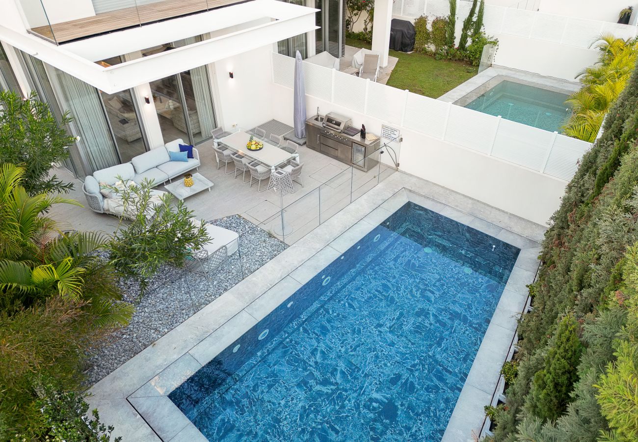 Villa in Herzliya - MAMAD Luxury New Villa with Heated Private Pool by FeelHome